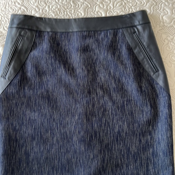 Ann Taylor pencil skirt - Picture 15 of 17